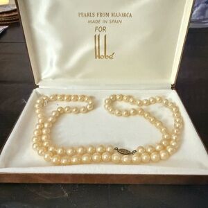 Cream Pearl Necklace